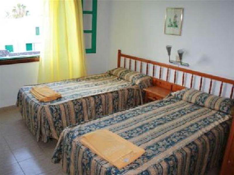 Apartamentos Las Acacias Puerto del Carmen  Bagian luar foto
