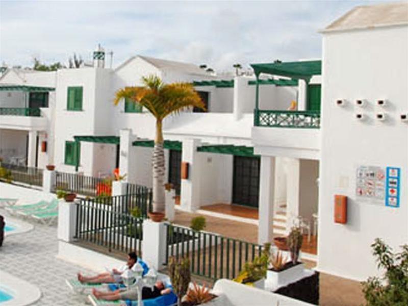 Apartamentos Las Acacias Puerto del Carmen  Bagian luar foto
