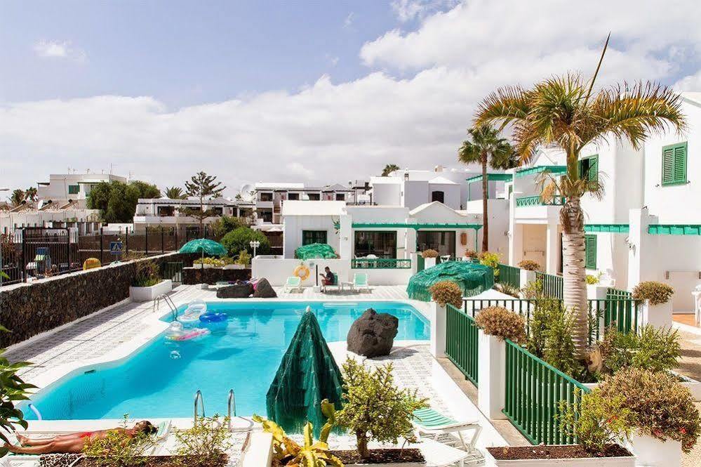 Apartamentos Las Acacias Puerto del Carmen  Bagian luar foto